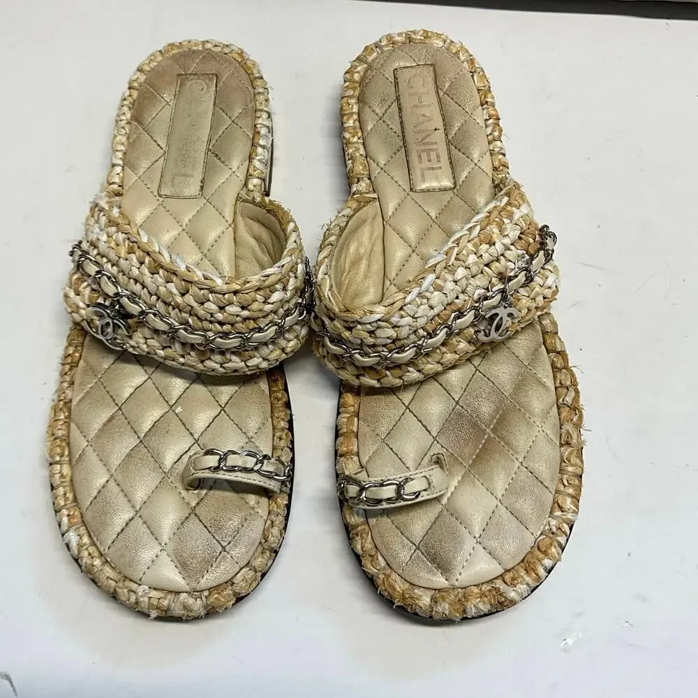 CHANEL size 38